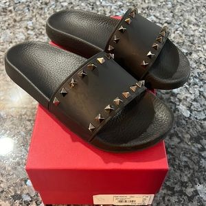 Valentino rockstud slides